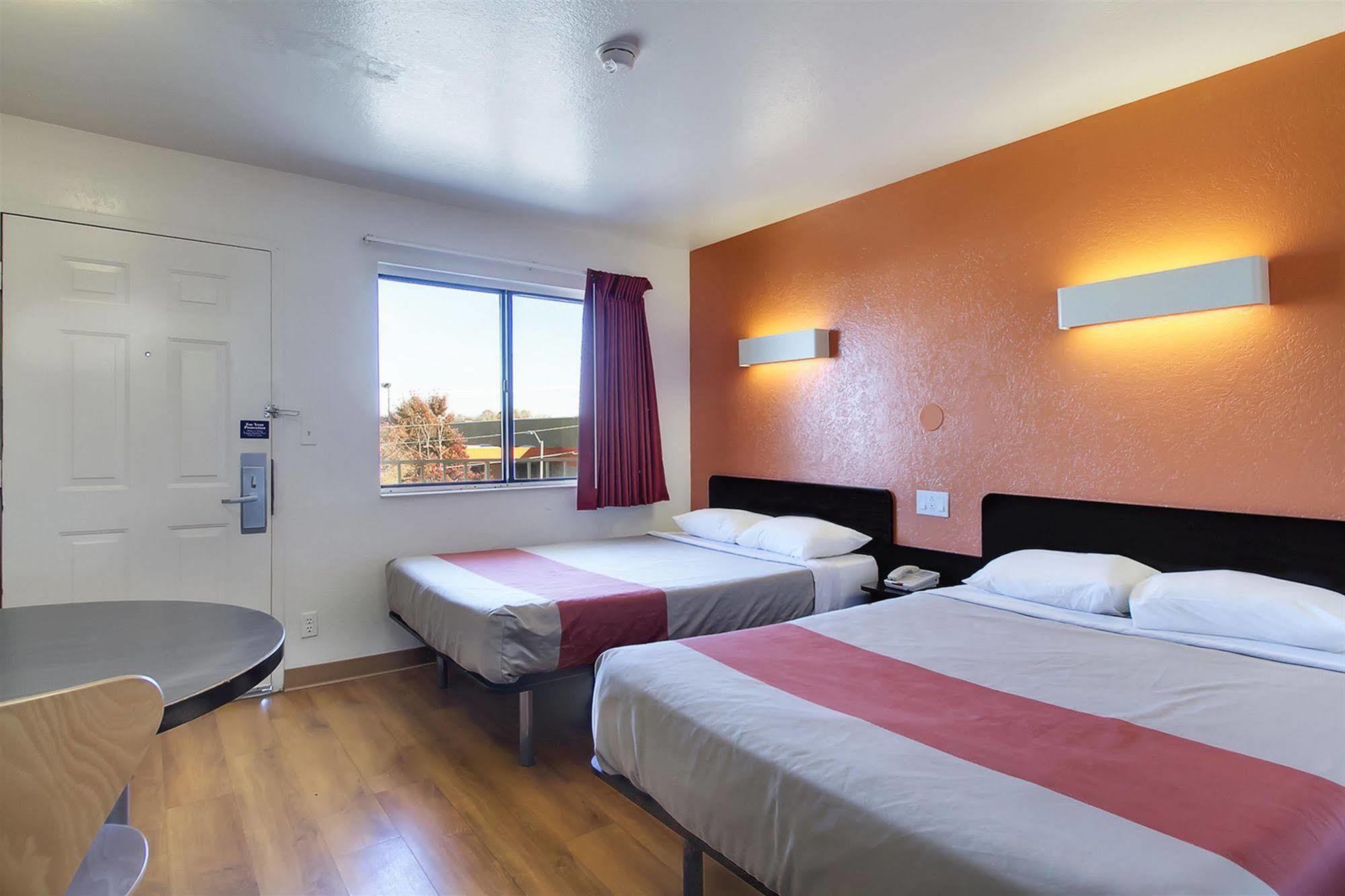 Motel 6-Capitol Heights, Md - Washington Largo Kültér fotó