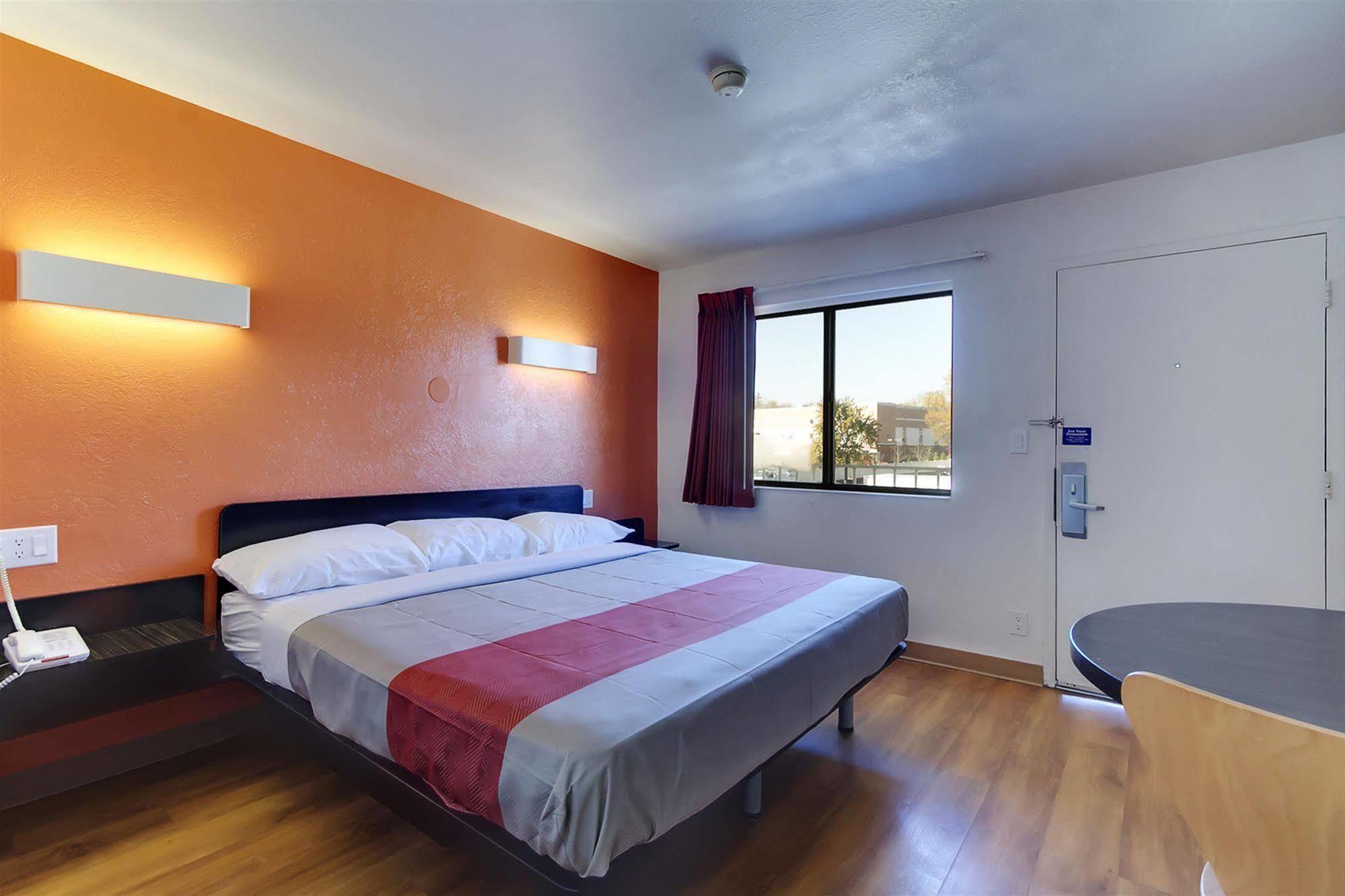 Motel 6-Capitol Heights, Md - Washington Largo Kültér fotó
