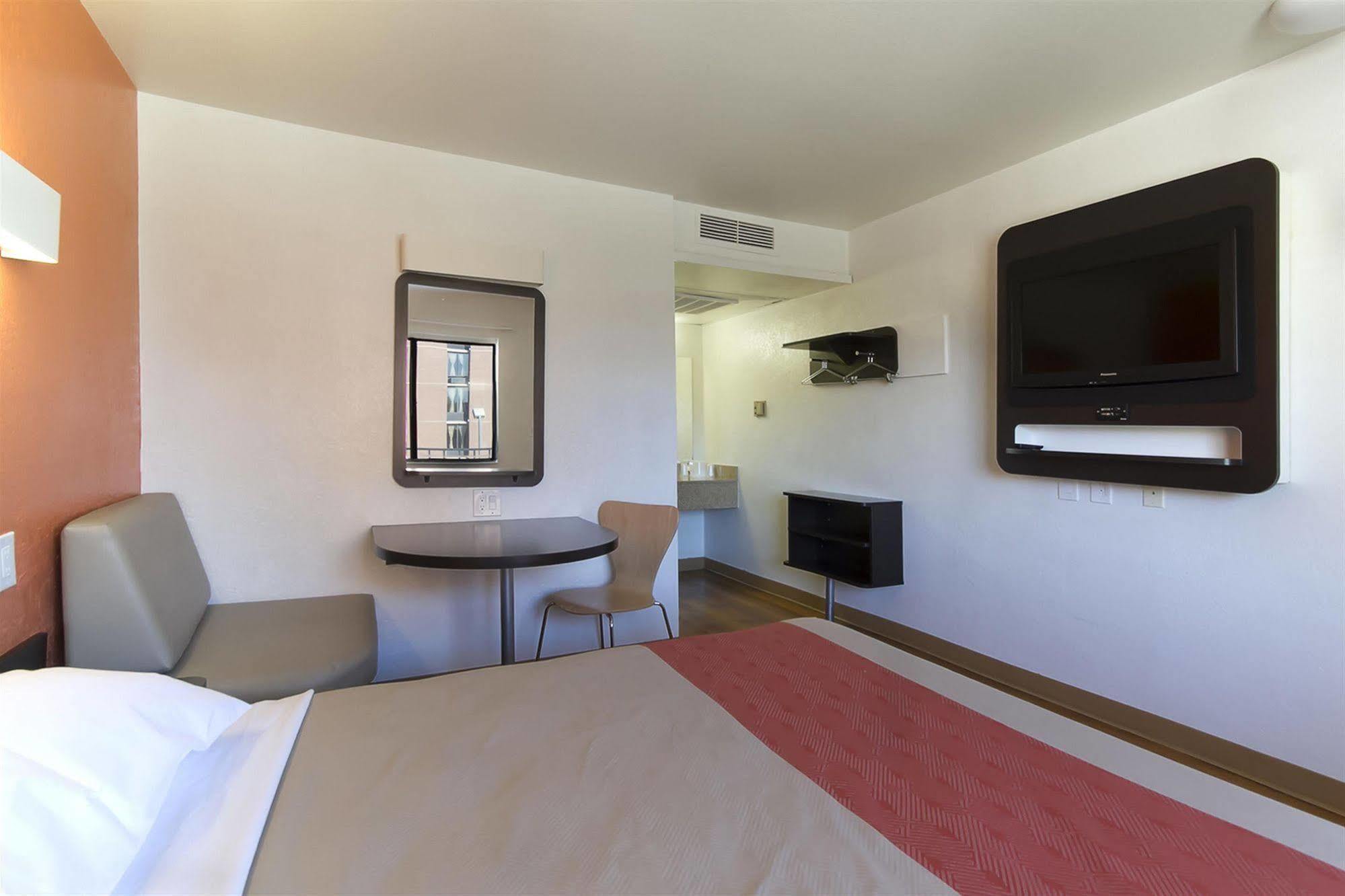 Motel 6-Capitol Heights, Md - Washington Largo Kültér fotó